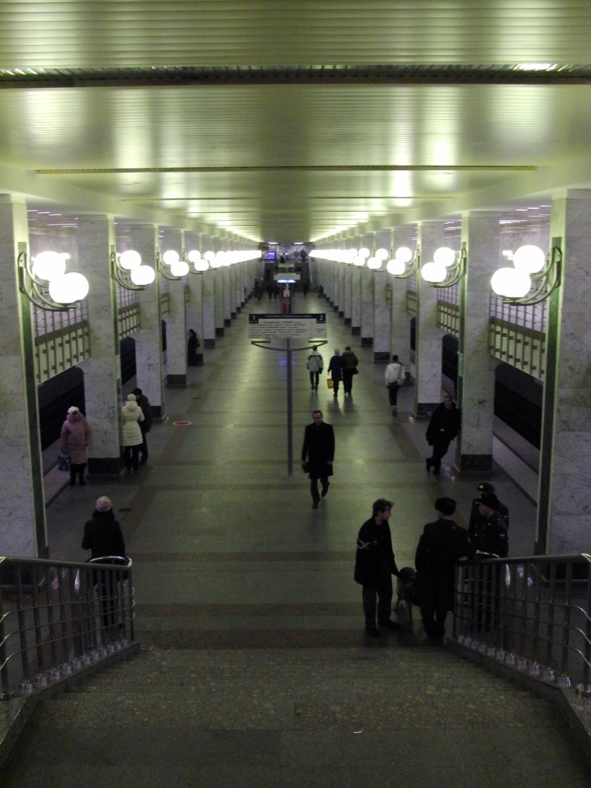 Станция бульвар Дмитрия Донского