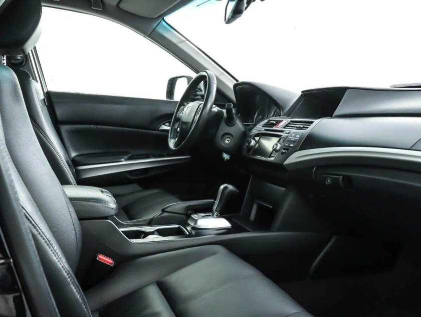 Honda crosstour i рестайлинг 2012