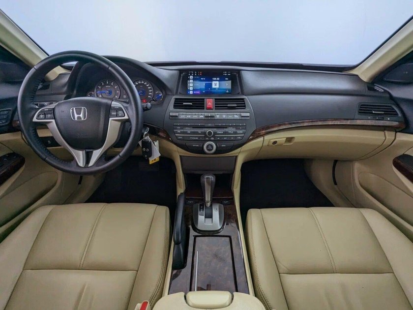 Honda accord 2010