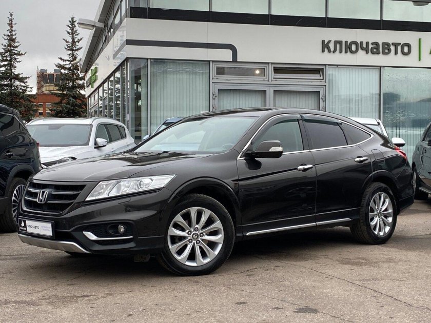 Honda crosstour i рестайлинг 2012