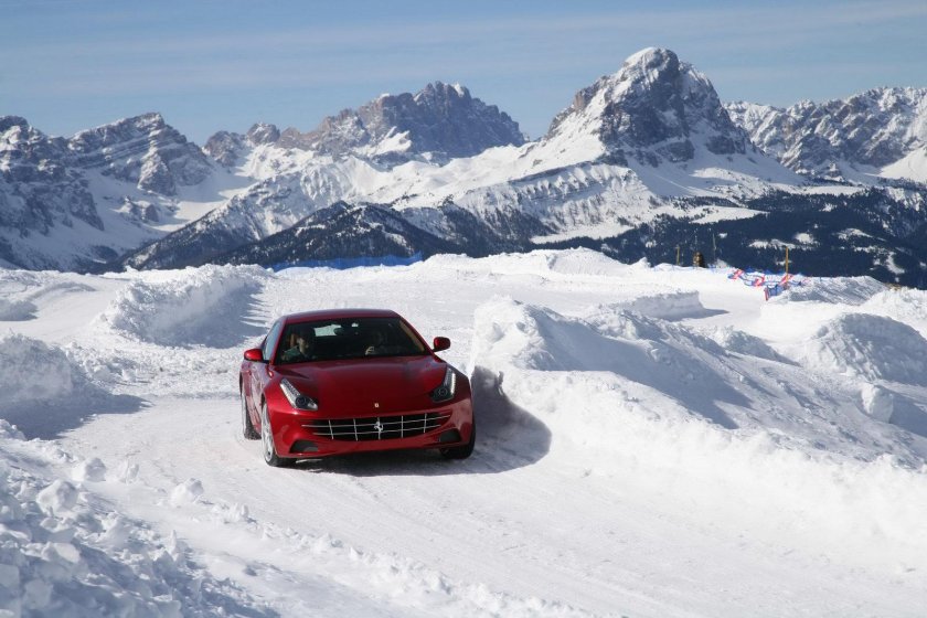 Porsche 911 Snow