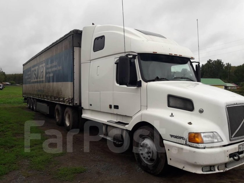 Volvo VNL 660 С полуприцепом