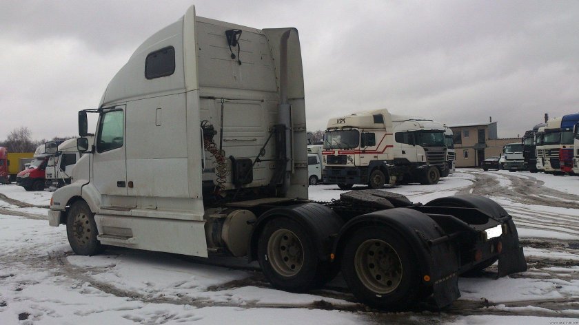 Volvo VNL 660
