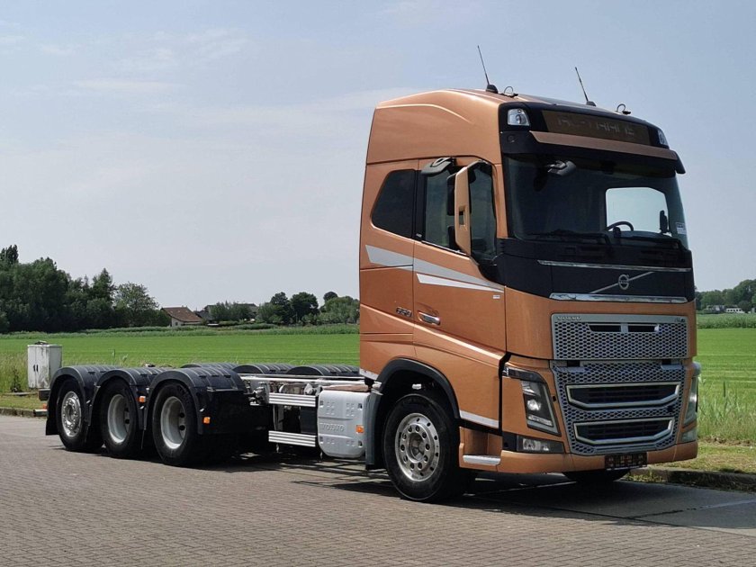 Седельный тягач вольво