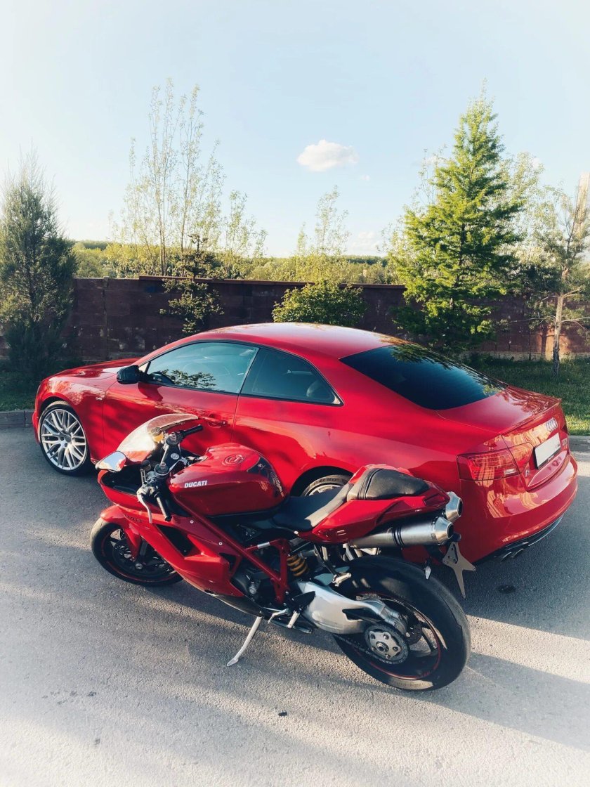 Мотоцикл ducati