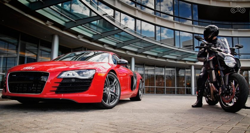 Мотоцикл Audi r8