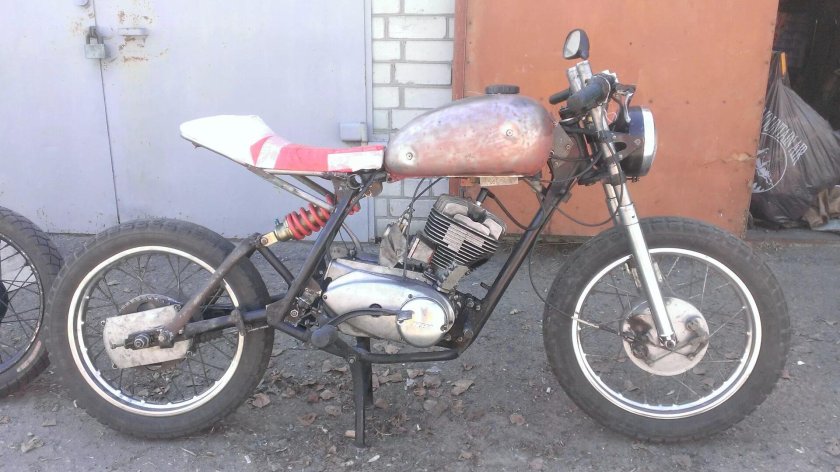 ИЖ Юпитер 5 кафе рейсер