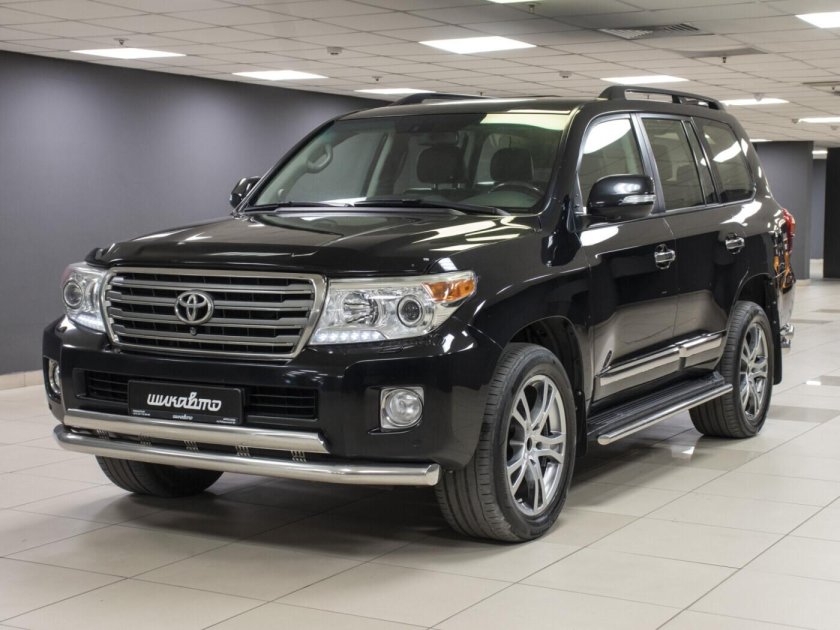 Toyota Land Cruiser 200 2014