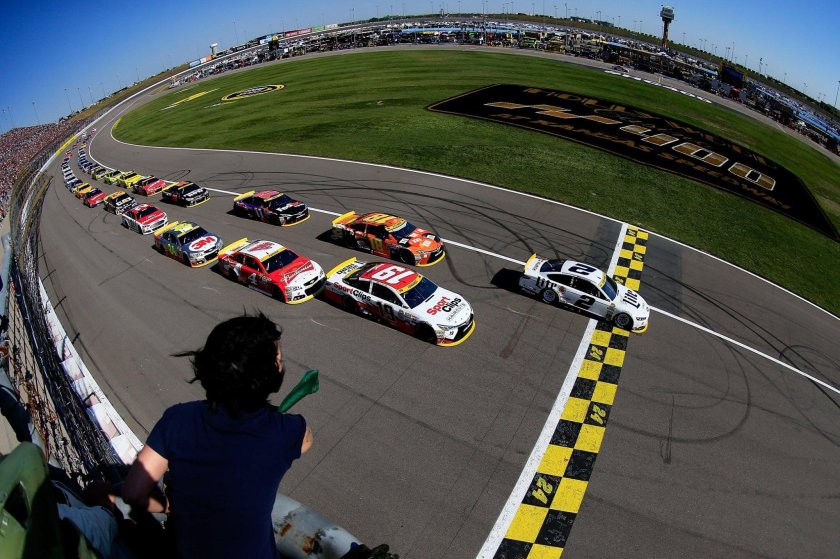 Nascar гонщики