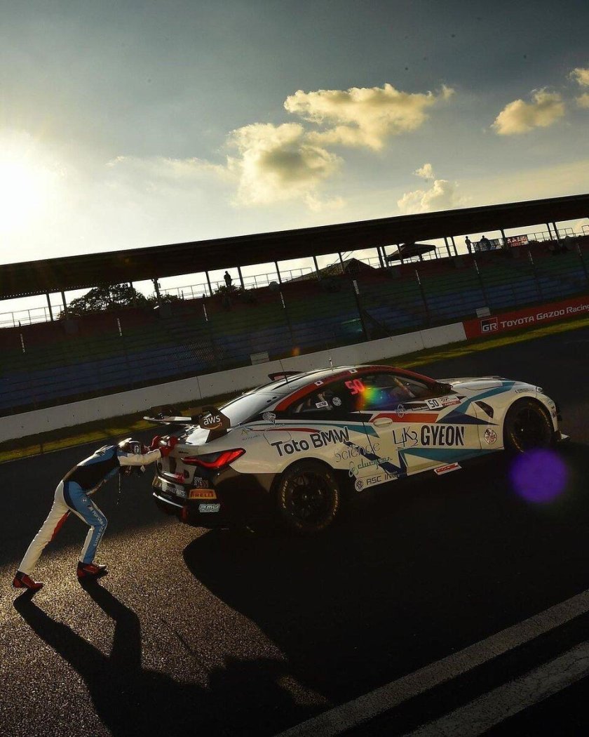 Лидер гонки