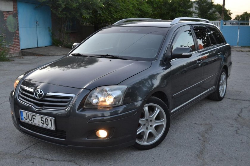 Тойота Авенсис 2007 универсал