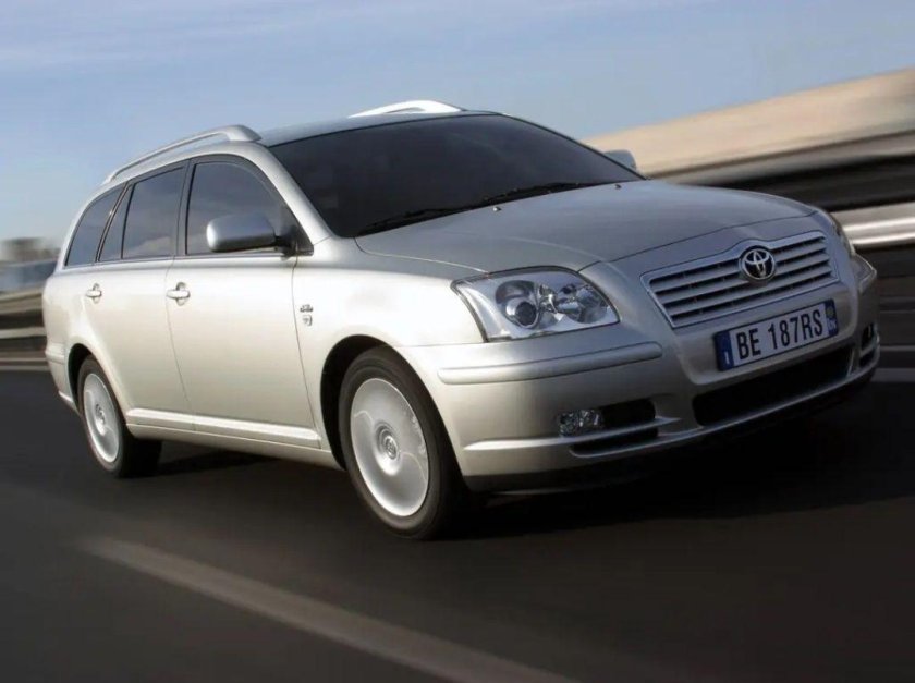 Toyota Avensis 2003 универсал