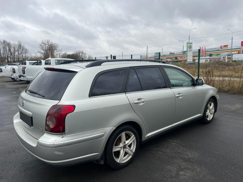 Тойота авенсис универсал 2005