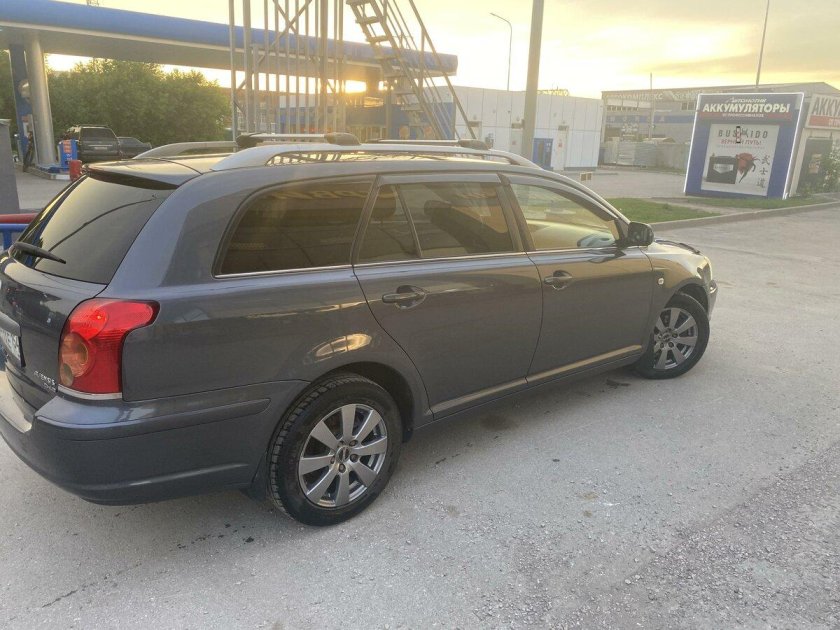 Toyota avensis 2007 универсал