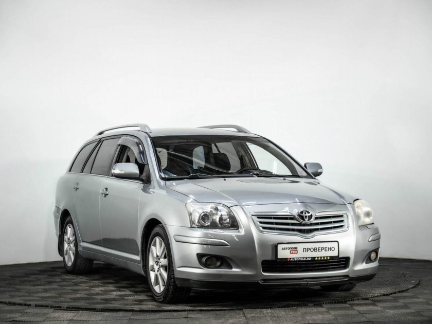 Toyota avensis 2008 универсал