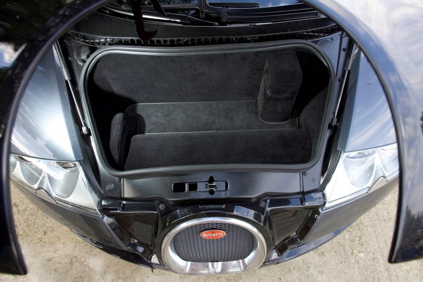 Бугатти Вейрон багажник