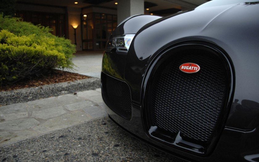 Бугатти Вейрон черная