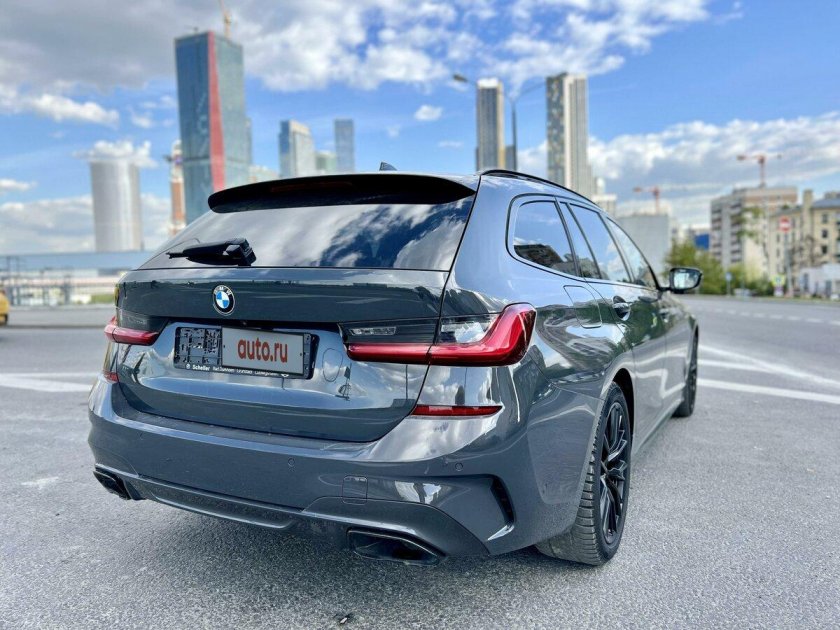 Серая бмв