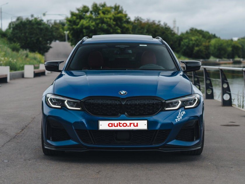 Бмв универсал синяя