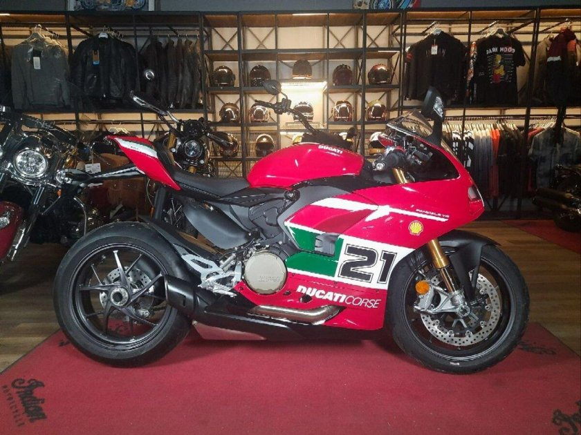 Ducati panigale v 2