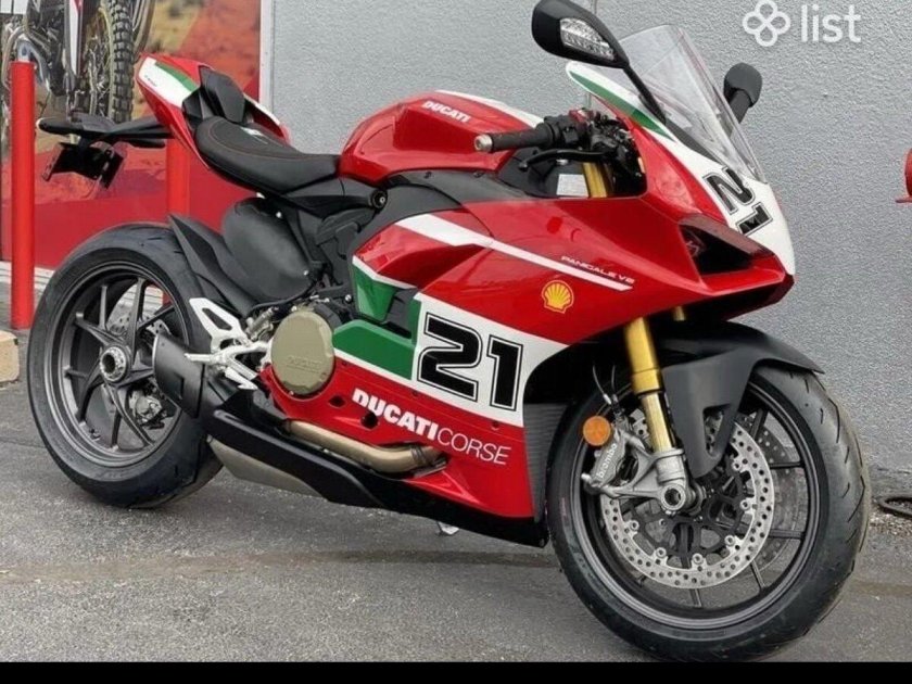 Мотоцикл ducati panigale v 4