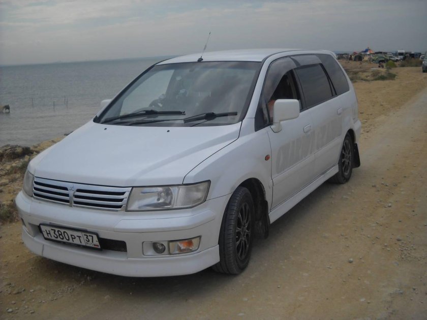 Mitsubishi Chariot Grandis