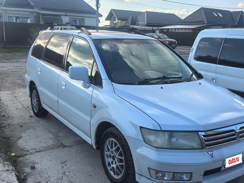Мицубиси шариот грандис 1999
