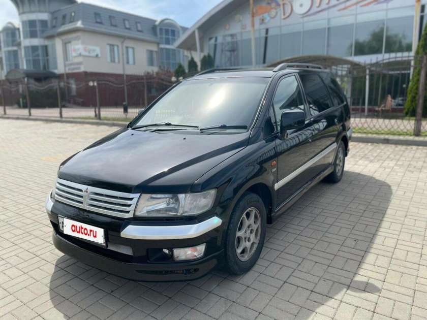 Митсубиси шариот грандис 1998