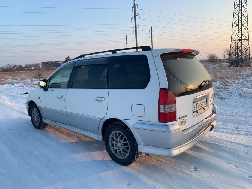 Митсубиси шариот грандис 1997