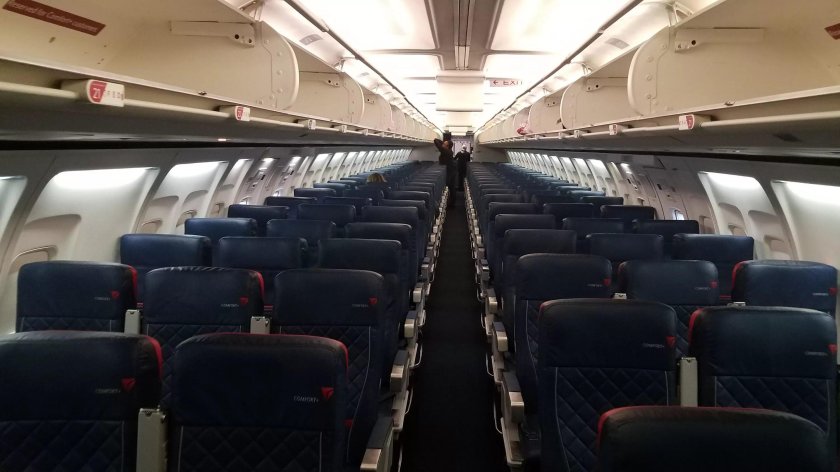 Boeing 737 200 салон