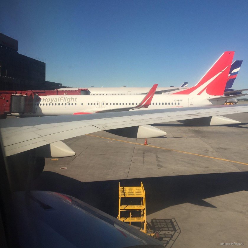 Самолет Роял Флайт