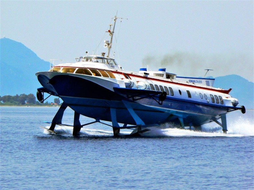 Катер Метеор 120