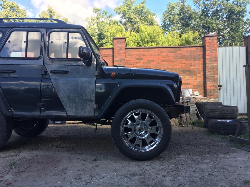 Литые диски на УАЗ Хантер r20