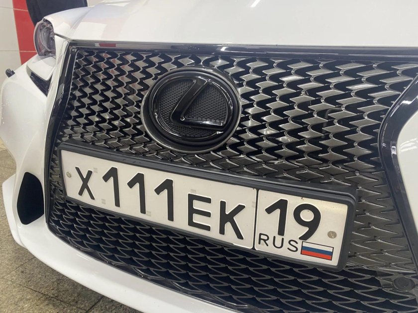 Значок Лексуса черный