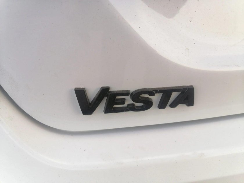 Шильдик Лада Веста