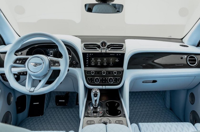 Бентли Бентайга 2022 салон