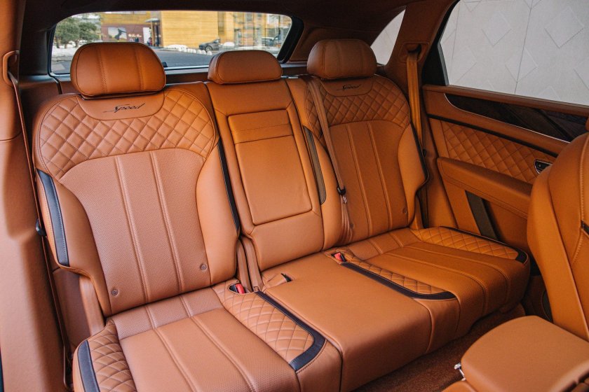 Джип Бентли Bentayga салон