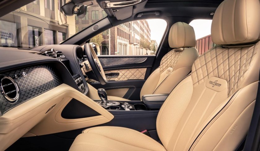 Bentley Bentayga 2021 салон