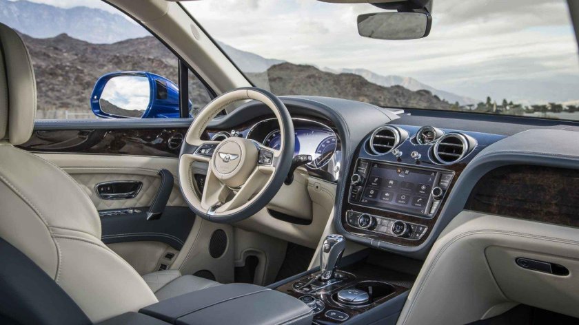 Bentley Bentayga 2016 салон