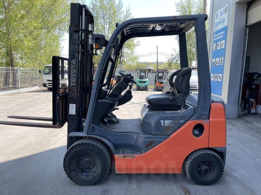 Дизельный вилочный погрузчик