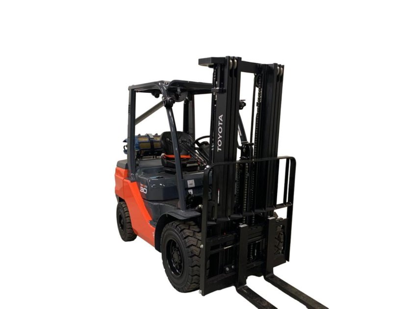 Вилочный погрузчик тойота 1.5 т дизель