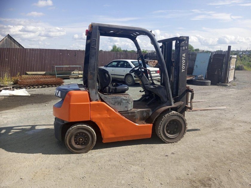 Тойота погрузчик вилочный 1.5т