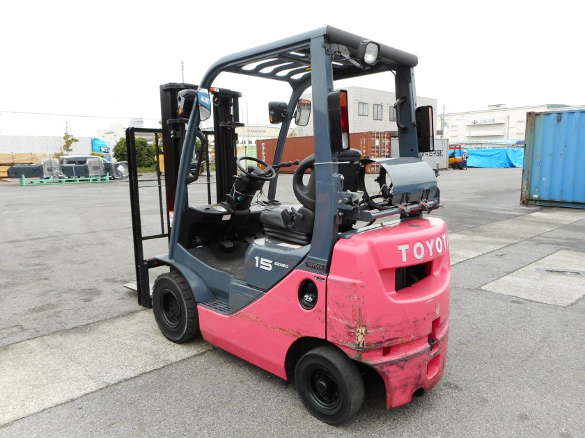 Тойота погрузчик вилочный 1.5т