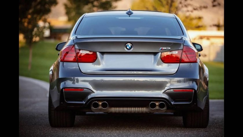 BMW сзади