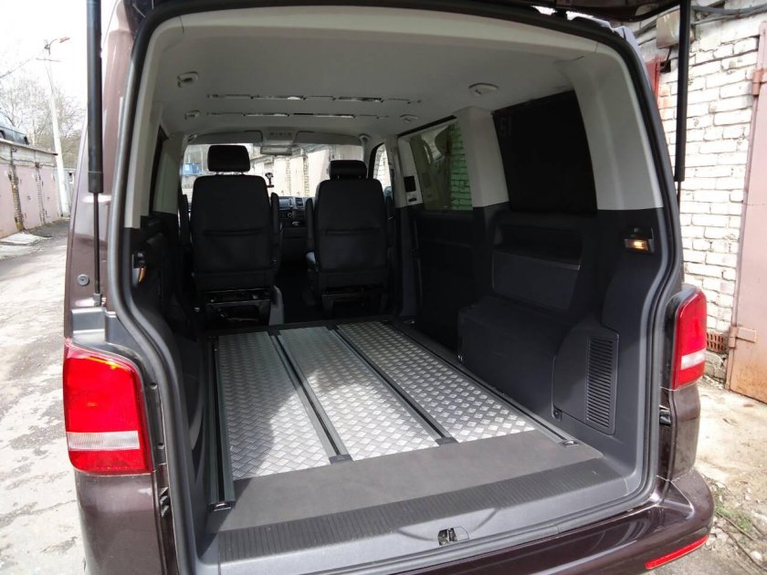 Volkswagen Caravelle 6.1 багажник