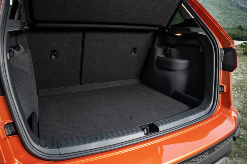 Volkswagen Taos багажник