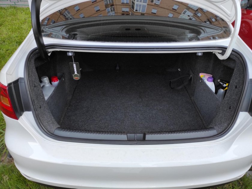 Багажник Джетта 6