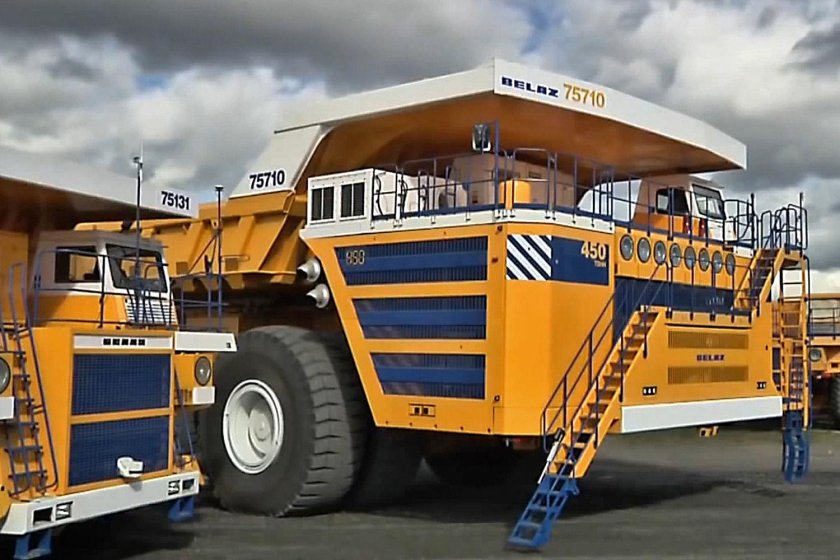 БЕЛАЗ-75710 самосвал