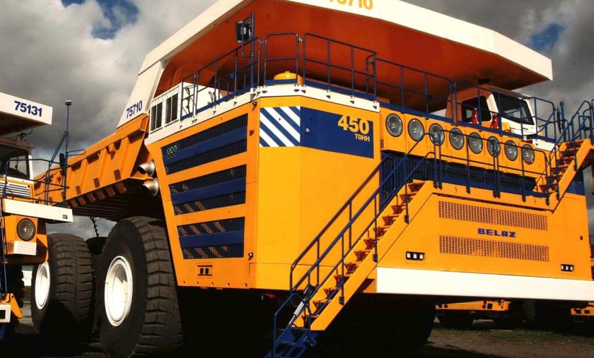 Самосвал БЕЛАЗ 450 тонн