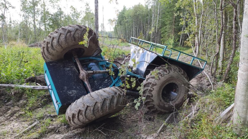 Вологодский вездеход каракат болотоход ЗИС 5